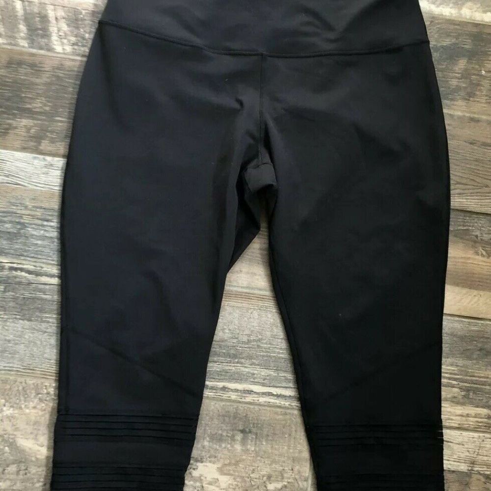 *MINT* ZELLA CROP LEGGINGS WITH MESH BLACK 3X Plus